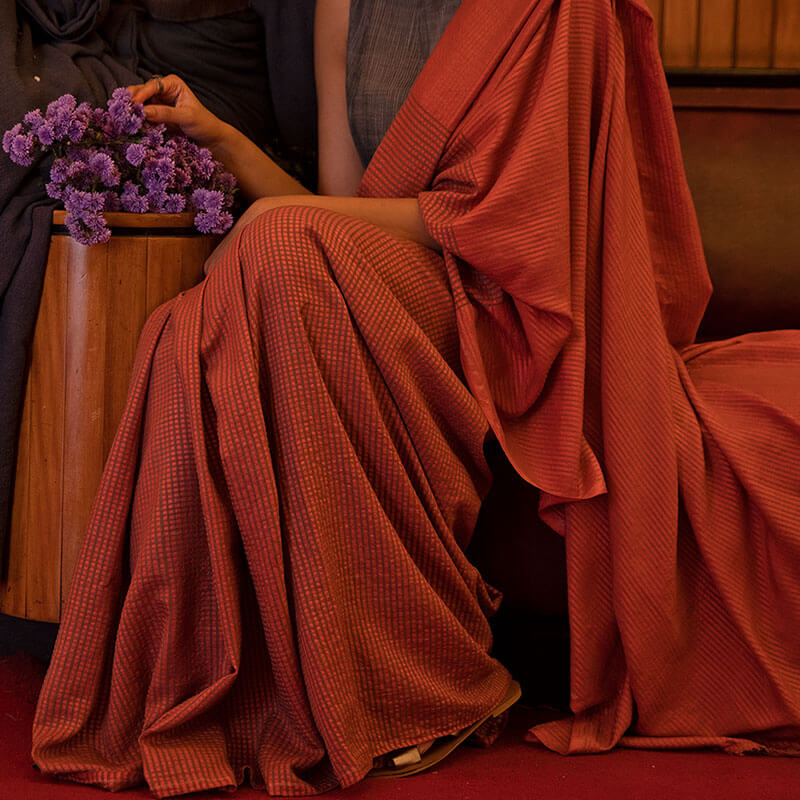 Nasreen Sari Goji